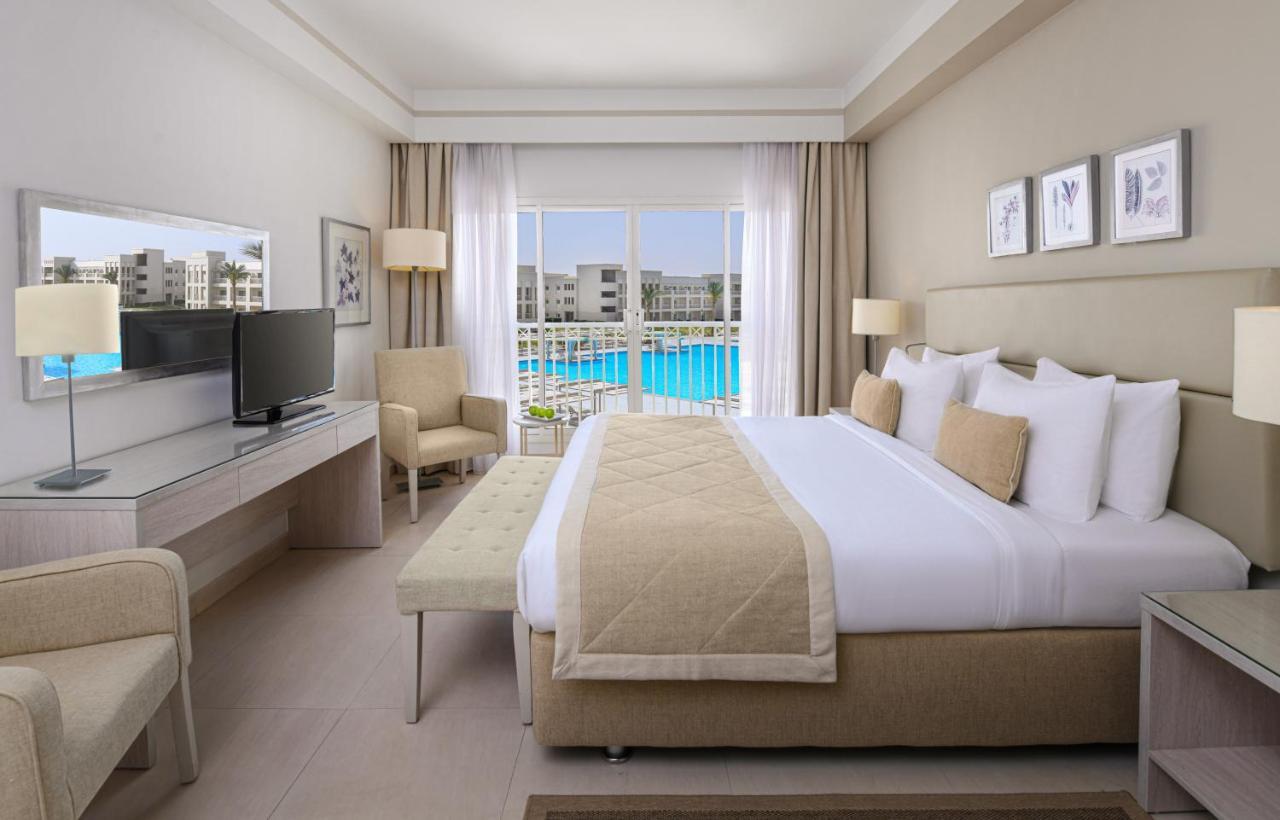 Hotel Jaz Aquaviva Hurghada Esterno foto A bedroom at the hotel