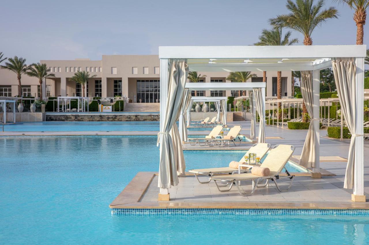 Hotel Jaz Aquaviva Hurghada Esterno foto The swimming pool at the Hilton Sharm El Sheikh