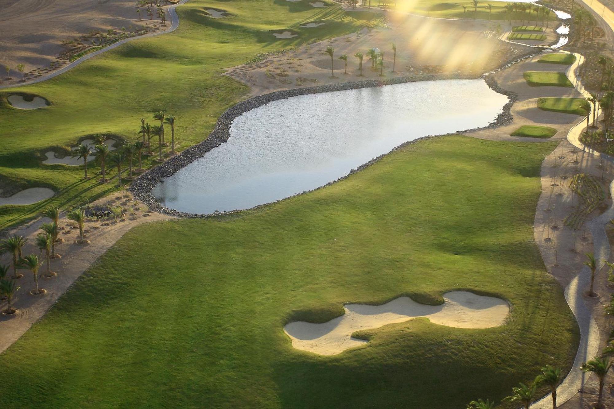 Hotel Jaz Aquaviva Hurghada Esterno foto Golf course at the Wynn