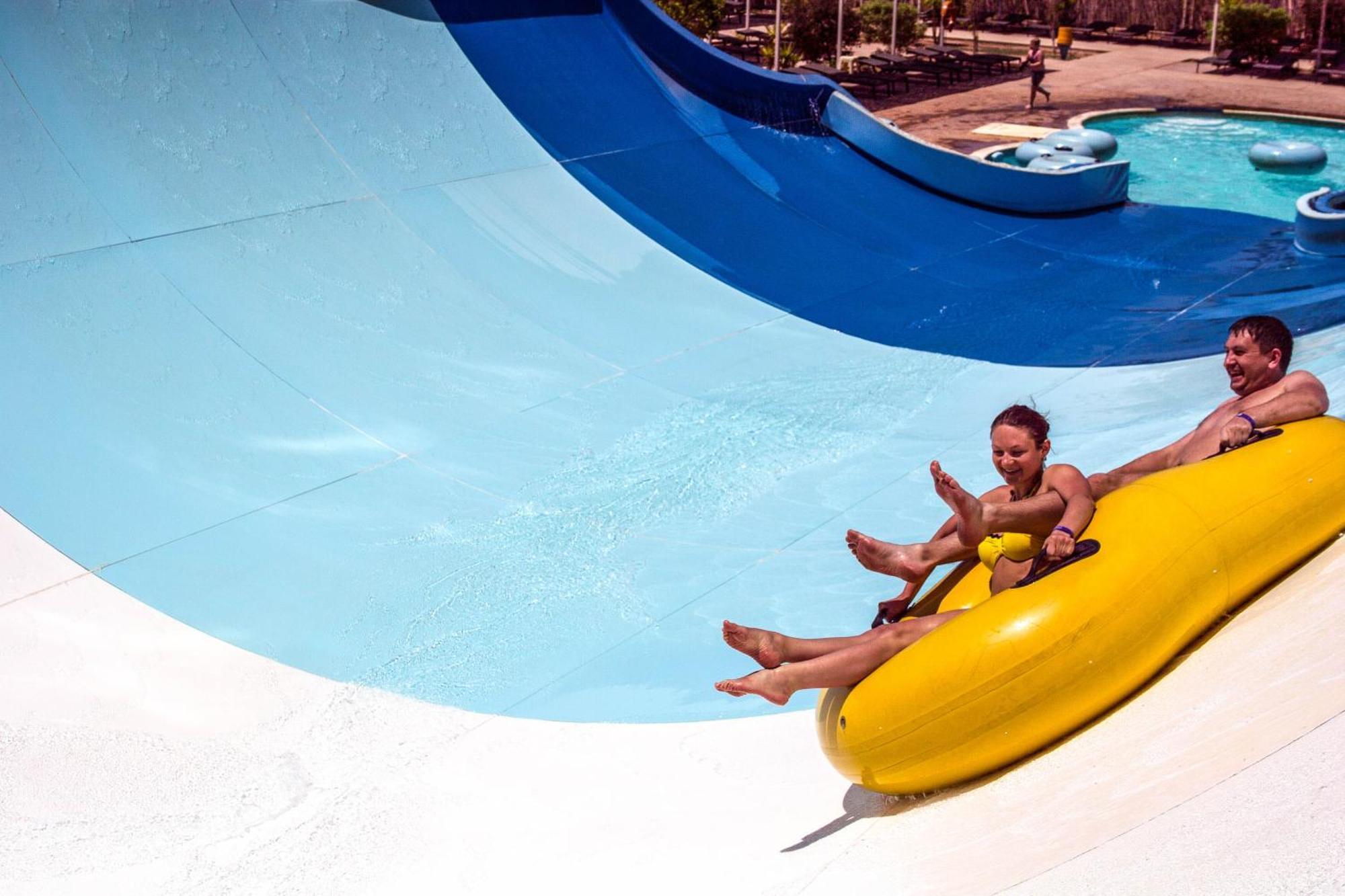 Hotel Jaz Aquaviva Hurghada Esterno foto The "Big Banana" slide